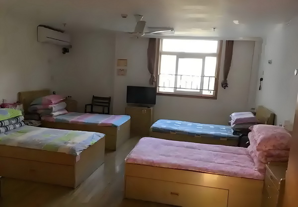袁姗姗哀牢山“上班记”：当明星特权遇上蚂蟥