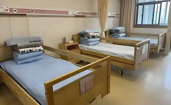 仅一周董璇二婚老公就被扒干净，她又看走眼了？